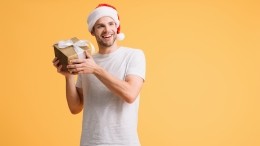 Не растите альфонса: психолог посоветовала, что подарить мужчине на Новый год
