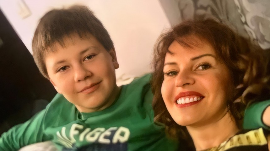 Наталья Штурм поздравила с 17-летием отказавшегося от нее сына