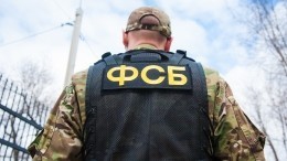 В Петербурге взяли главаря банды, занимавшейся разбоем и вымогательством — видео