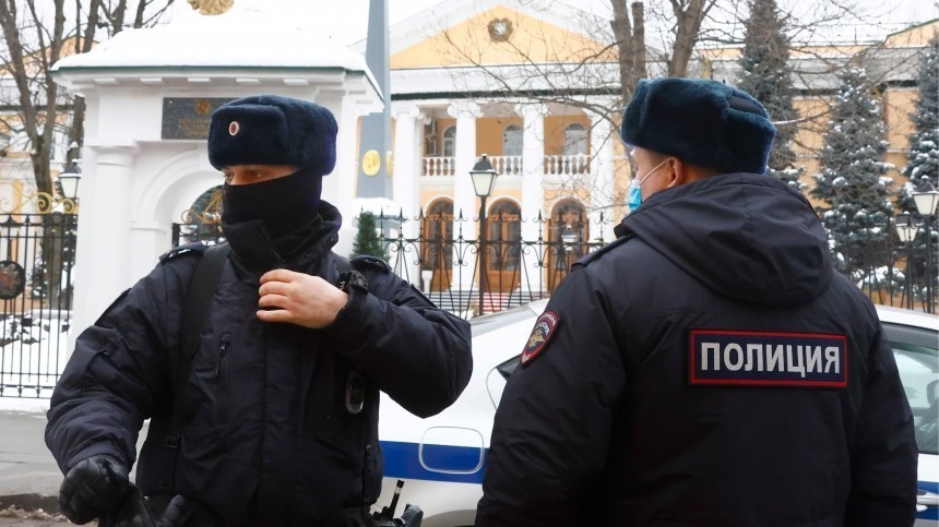 Мужчина угрожал устроить взрыв на незаконной акции в Москве