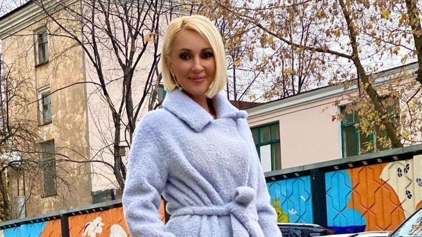 «Встаю с помощью трости»: Кудрявцева рассказала о самочувствии после перелома крестца
