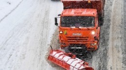 Владивосток утопает в снегу: по угрозой закрытие моста на остров Русский