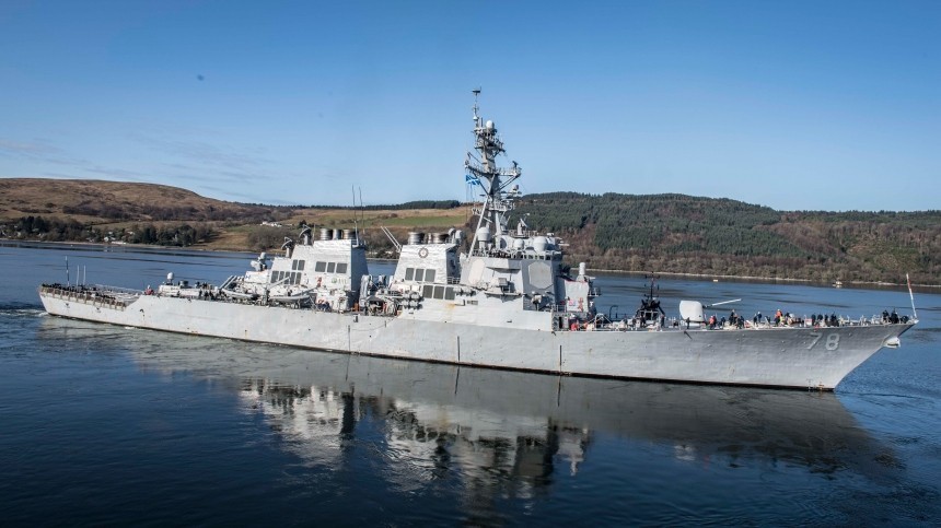 Фрегат «Адмирал Макаров» показал эсминцу США Porter, кто в Черном море главный