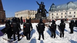 Около 60 человек пришли на незаконную акцию во Владивостоке