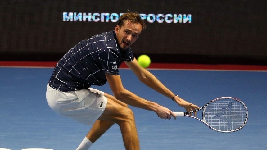Медведев обыграл Шварцмана и вывел сборную России в полуфинал