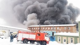 Пропавшие во время возгорания на складе в Красноярске пожарные погибли