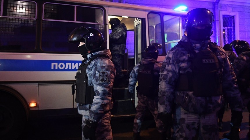 Двух трансгендеров задержали на незаконной акции в Москве