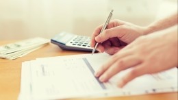 Крючкотворство недопустимо: Путин поручил устранить проблемы с зарплатами бюджетников