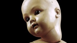 «Начал лицо открывать — глаз нет»: отец о подмене новорожденных детей на кукол