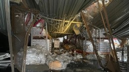 Московский склад с обрушившейся крышей сняли на видео с воздуха