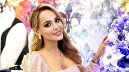 Анна Калашникова сломала зуб о кольцо с бриллиантом