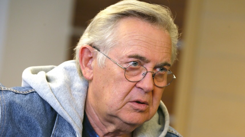 Стоянов раскритиковал звезду «Ворониных» за слова о гонорарах артистов