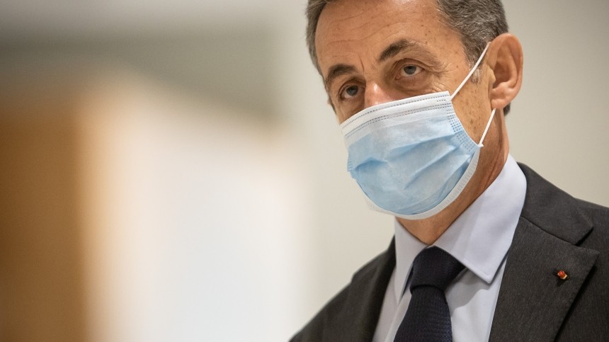 Суд Парижа приговорил экс-президента Саркози к реальному сроку заключения