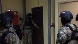 В Петербурге проходит обыск по делу о насилии в реабилитационном центре — видео