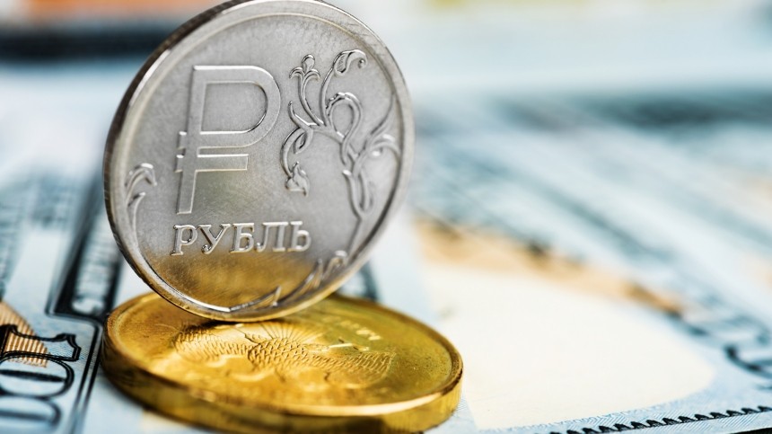Эксперты спрогнозировали повышение цены на нефть и рост курса рубля