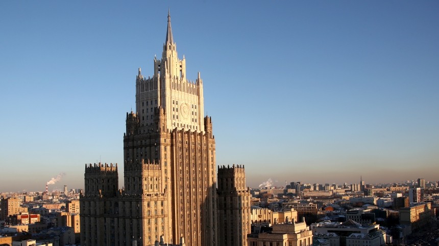 «Горячие головы»: МИД РФ призвал Украину не усугублять ситуацию в Донбассе