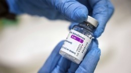 В Ирландии рекомендовали приостановить использование вакцины AstraZeneca