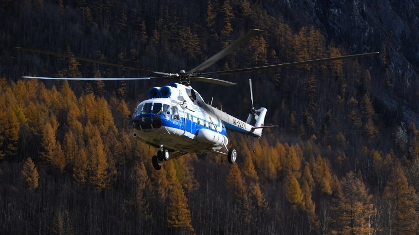 Вертолет Ми-8 совершил аварийную посадку в Иркутской области