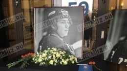 Видео: Прощание с хоккеистом Тимуром Файзутдиновым прошло в Челябинске