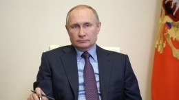 Песков рассказал, как будет проходить вакцинация Путина