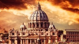 Папа Римский сократил зарплаты кардиналам на 10%