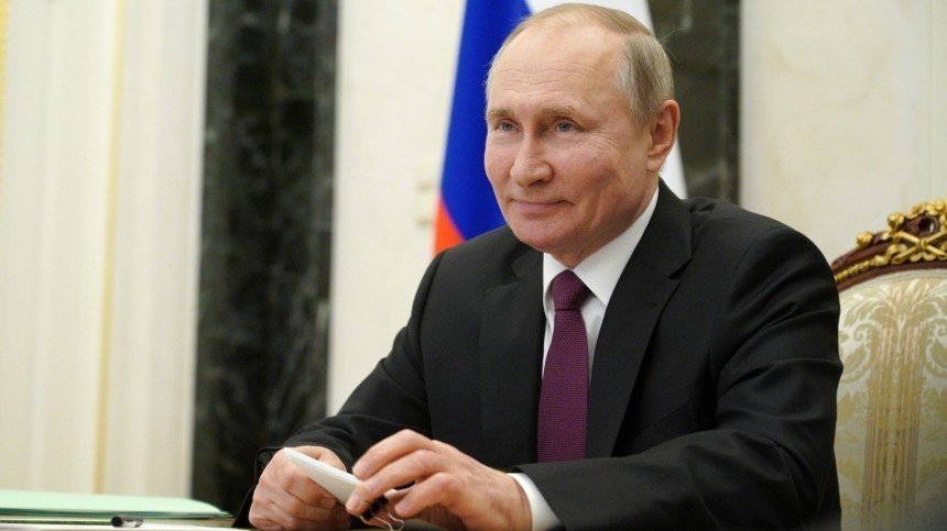 Путин признался, что положил градусник на тумбочку после вакцинации