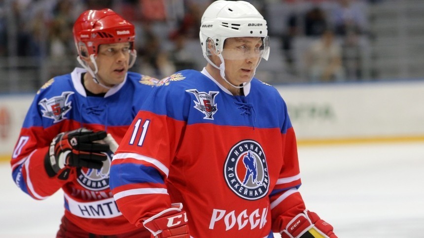 «Прекрасный пример для всех»: Буре назвал срок за который Путин освоил хоккей