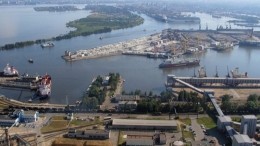 Власти изучат проект по переносу порта из Петербурга за 440 миллиардов рублей