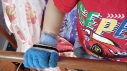 Мачеха жестоко избила ребенка под Томском за «плохую» уборку в доме — видео