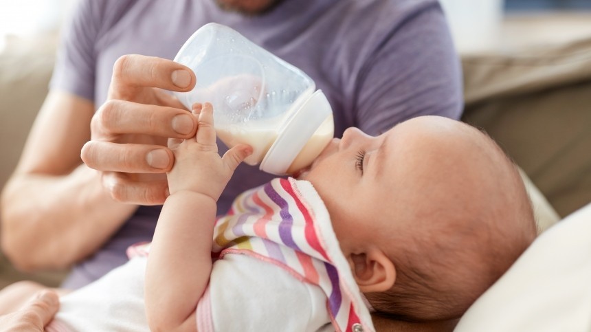 Почему молоко для детей лучше не кипятить и даже не нагревать