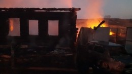 Выгорело дотла: видео с места пожара под Екатеринбургом, где погибли дети