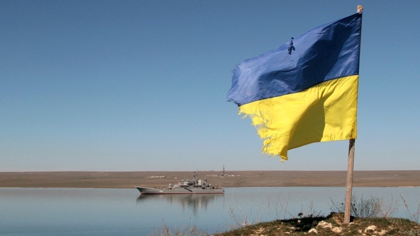 Украина обвинила ФСБ в попытках помешать кораблям в Азовском море