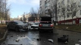 Двое погибли в страшном ДТП с пятью авто в Хабаровске — кадры с места