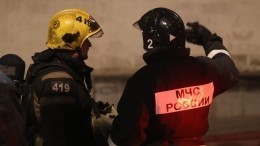 Видео: Хлопок прогремел в доме в Петроградском районе Петербурга. Начался пожар