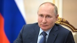 Путин присвоил звание Героя Труда пятерым россиянам