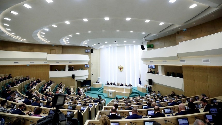 В Госдуме предложили запретить избираться депутатами членам экстремистских групп