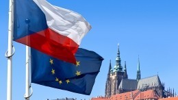 Лавров: Чехия позорно расхлебывает историю взрывов семилетней давности