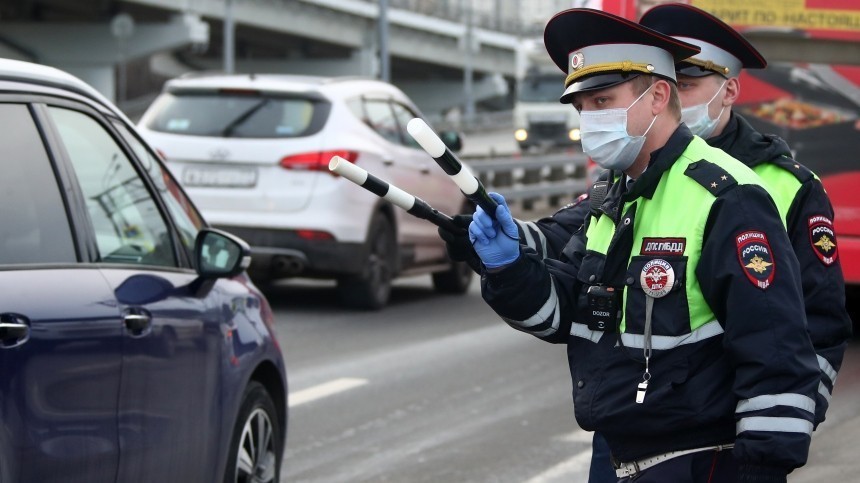 Лучше на дачу: автомобилистам напомнили о «сезонном» штрафе в полмиллиона рублей