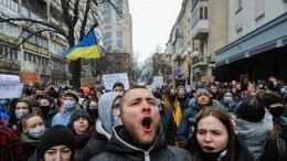В Киеве произошли столкновения националистов и сторонников Медведчука