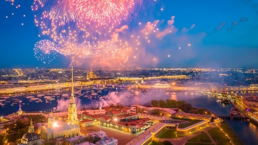 Музыкальное шоу и фестиваль тюльпанов: Как Петербург отметит 318-й день рождения