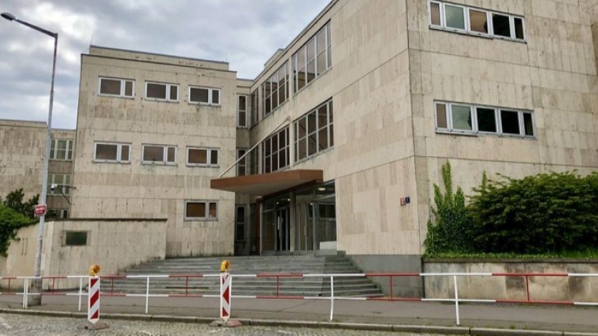 Школа при посольстве россии в португалии где живут звезды голливуда