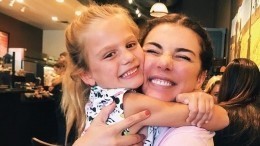 «Невероятное счастье»: Анна Седокова о редких встречах с дочерью Моникой