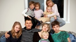 Путин попросил главу «Сургутнефтегаза» поддержать многодетные семьи