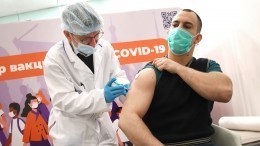 «Защита какая хорошая!» — Путин на ПМЭФ призвал россиян вакцинироваться от COVID