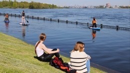 Видео: Плотина в красноярском крае превратилась в самый большой в стране водопад