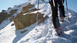 Четыре часа над пропастью: история спасения альпиниста из трещины на Эльбрусе