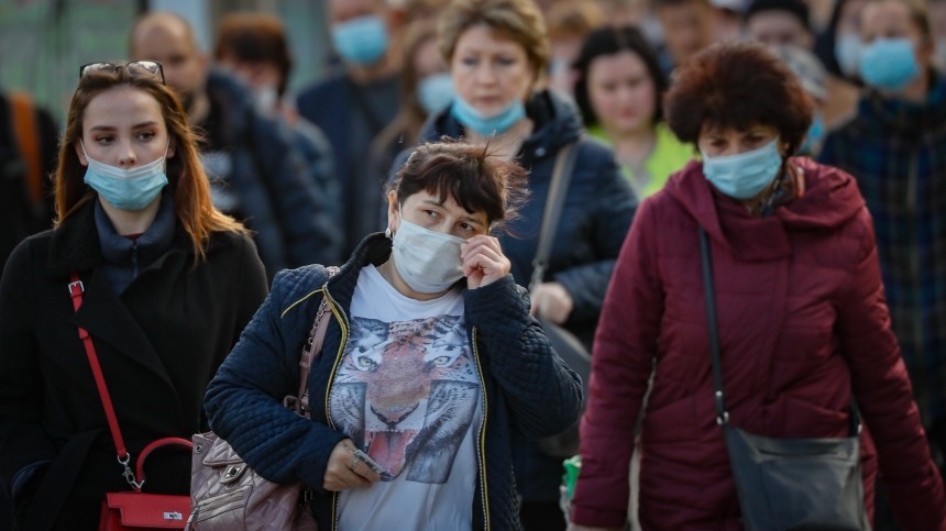 В Москве усиливают контроль за ношением масок и перчаток в общественных местах