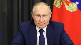 Путин награждает лауреатов государственных премий и Героев Труда в Кремле