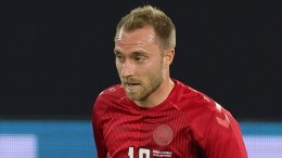 Стали известны подробности состояния футболиста Дании, потерявшего сознание во время игры Евро-2020