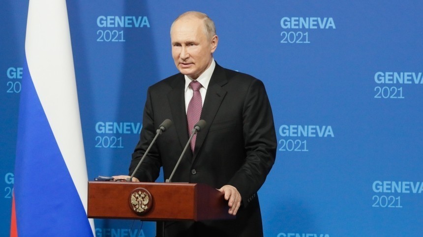 Путин заявил о возвращении к работе послов РФ и США